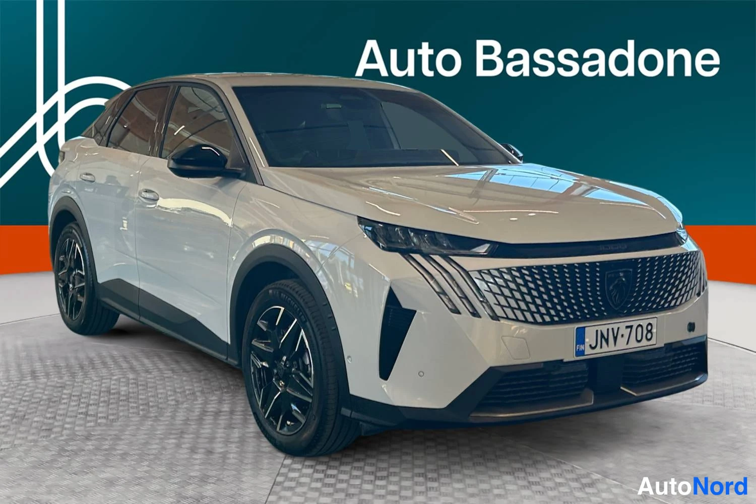 Valkoinen Peugeot 3008 2025, etuviisto, keula oikealle, kuva 3