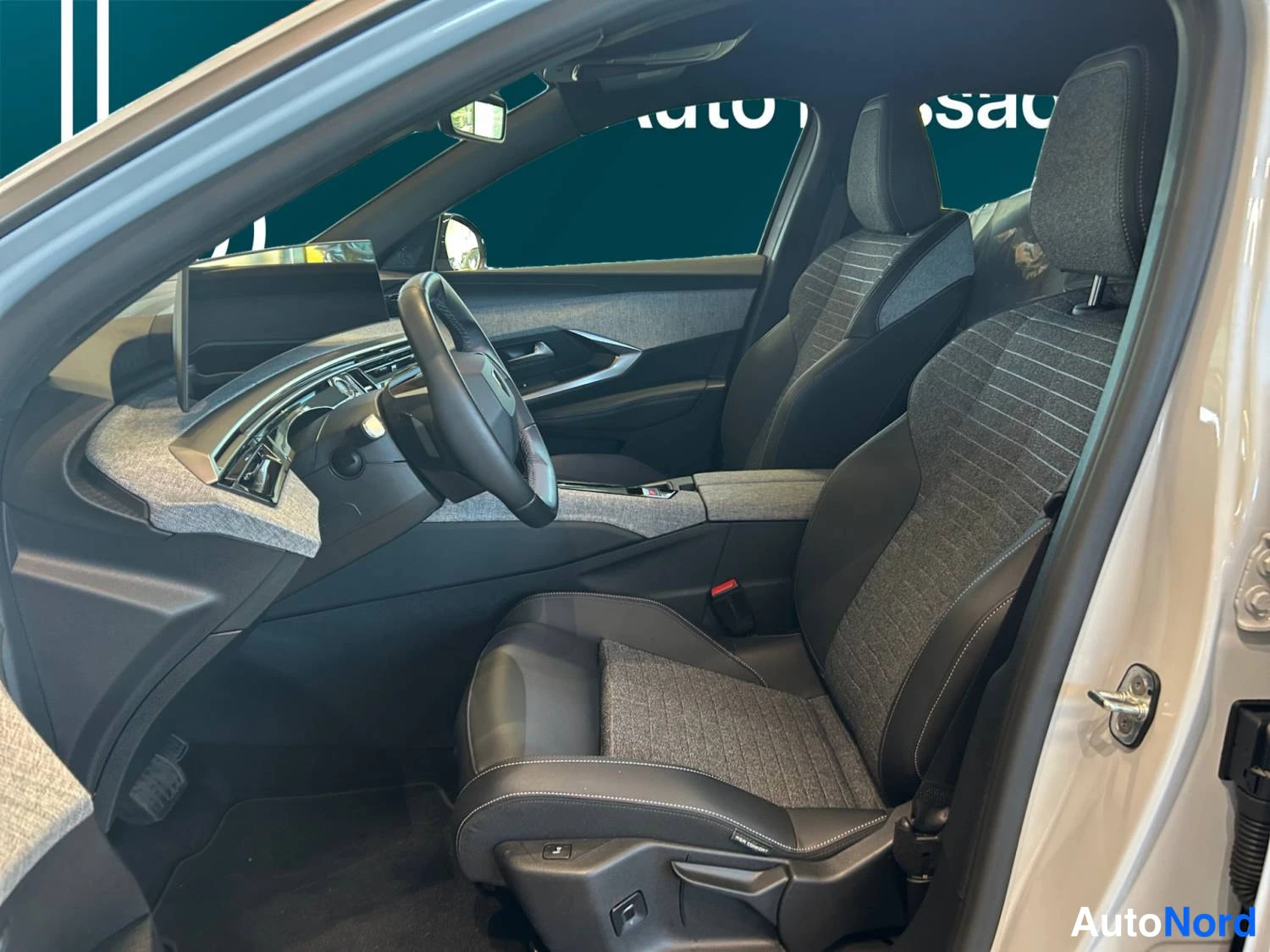 Valkoinen Peugeot 3008 2025, kuva 10