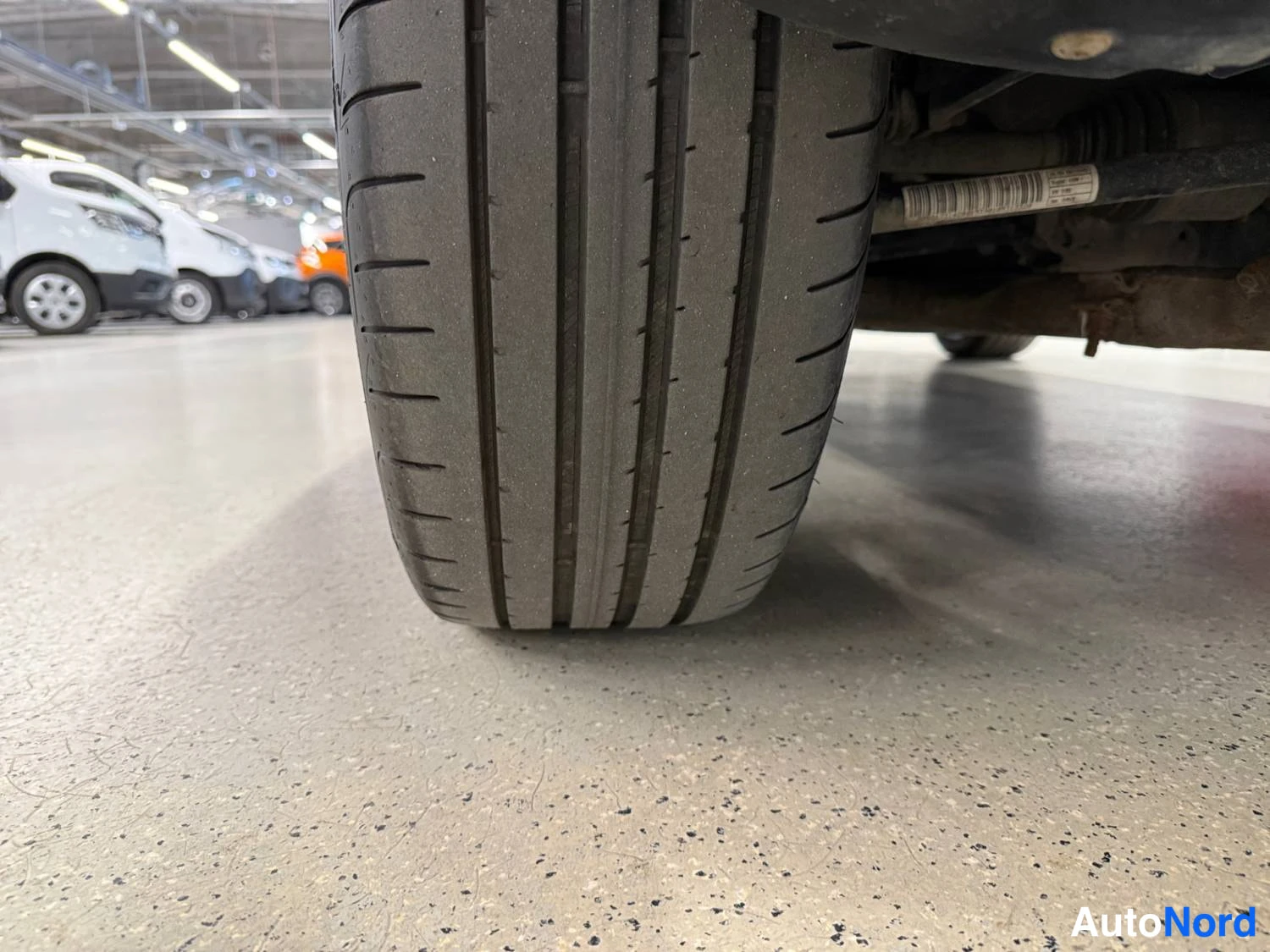 Sininen Jeep Renegade 2020, kuva 13