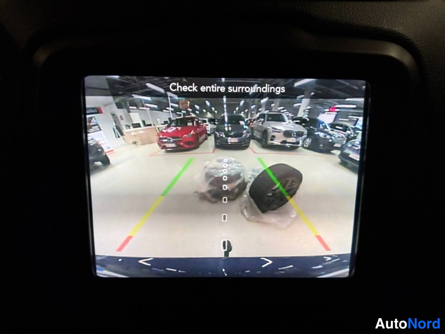 Sininen Jeep Renegade 2020, kuva 27