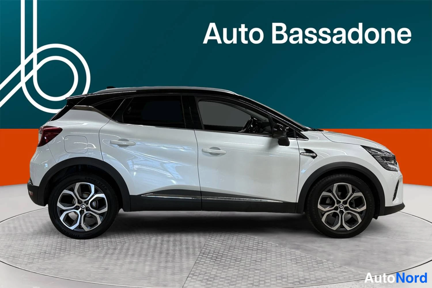 Valkoinen Renault Captur 2022, kuva 23