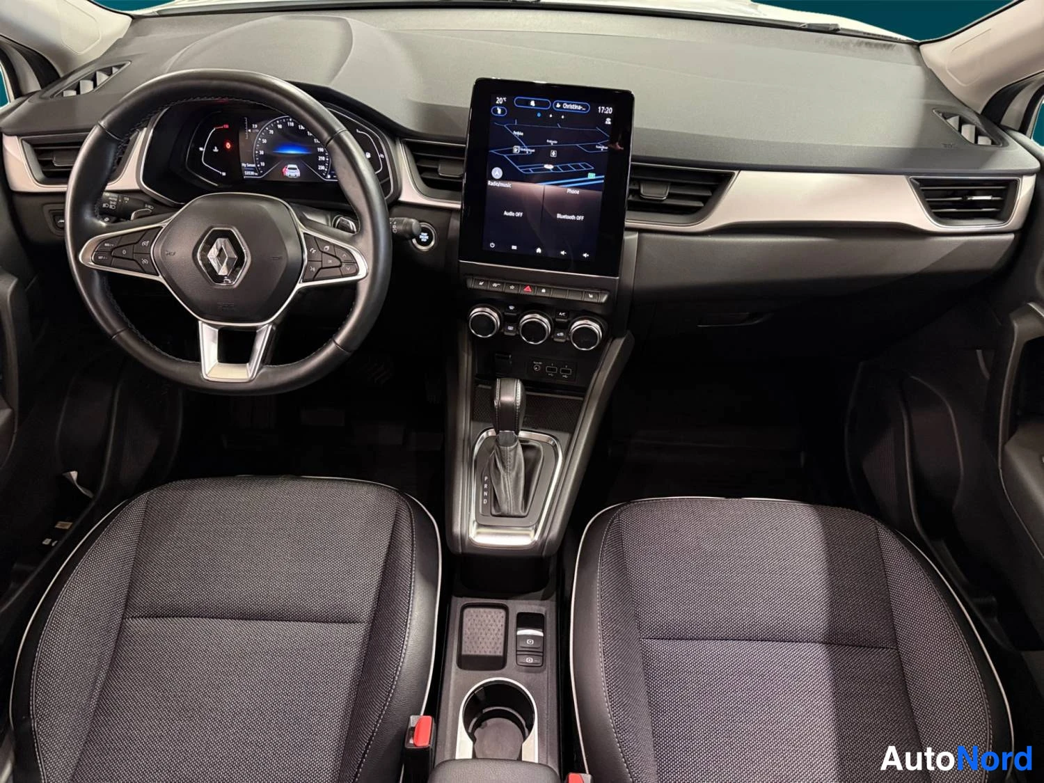 Valkoinen Renault Captur 2022, kuva 8
