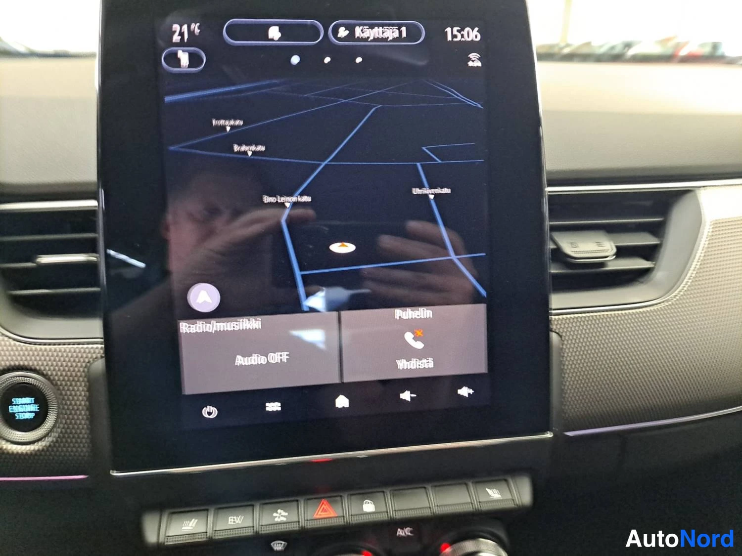 Valkoinen Renault Arkana E-TECH 2023, kuva 18