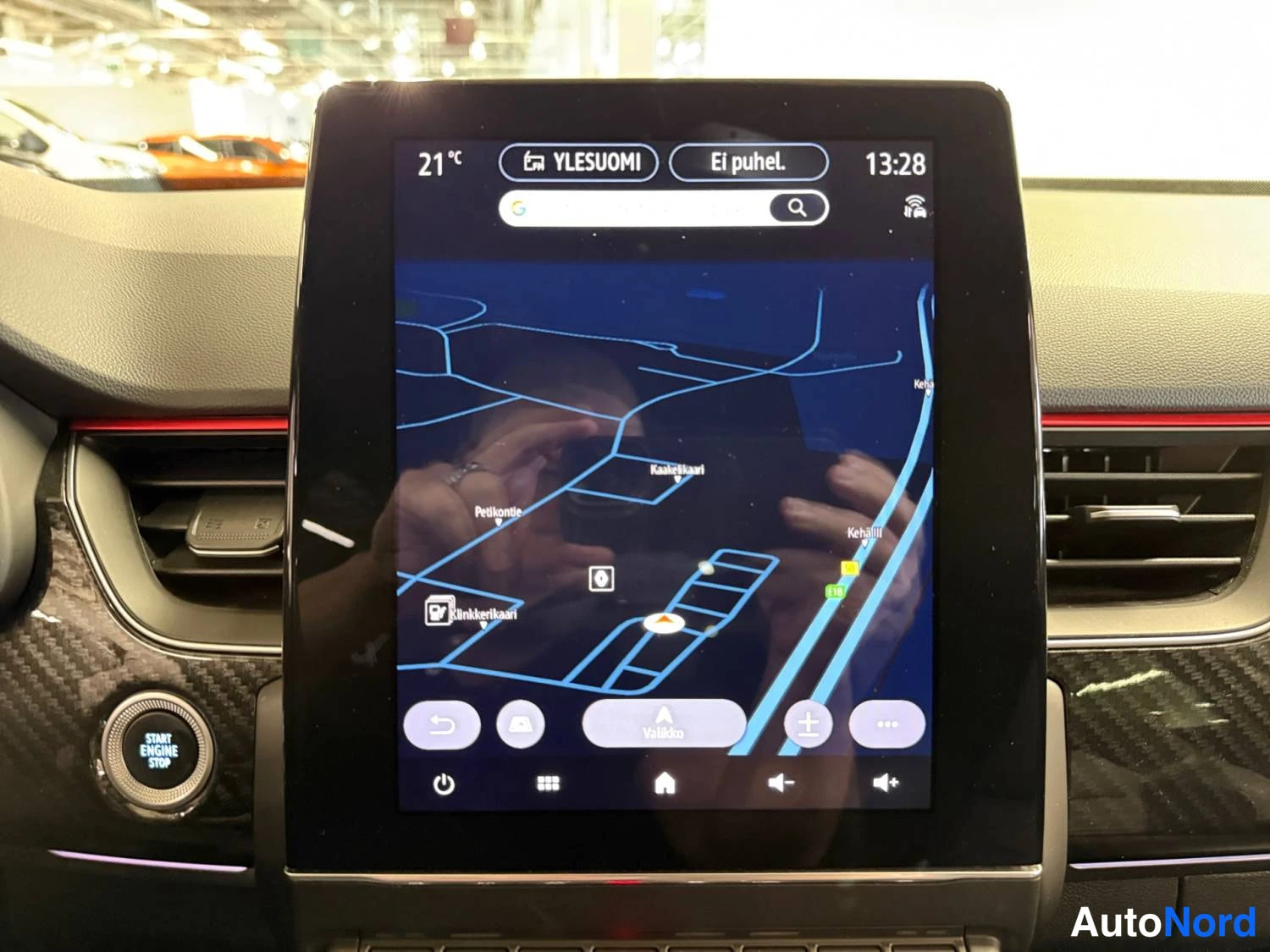 Valkoinen Renault Arkana E-TECH 2023, kuva 23