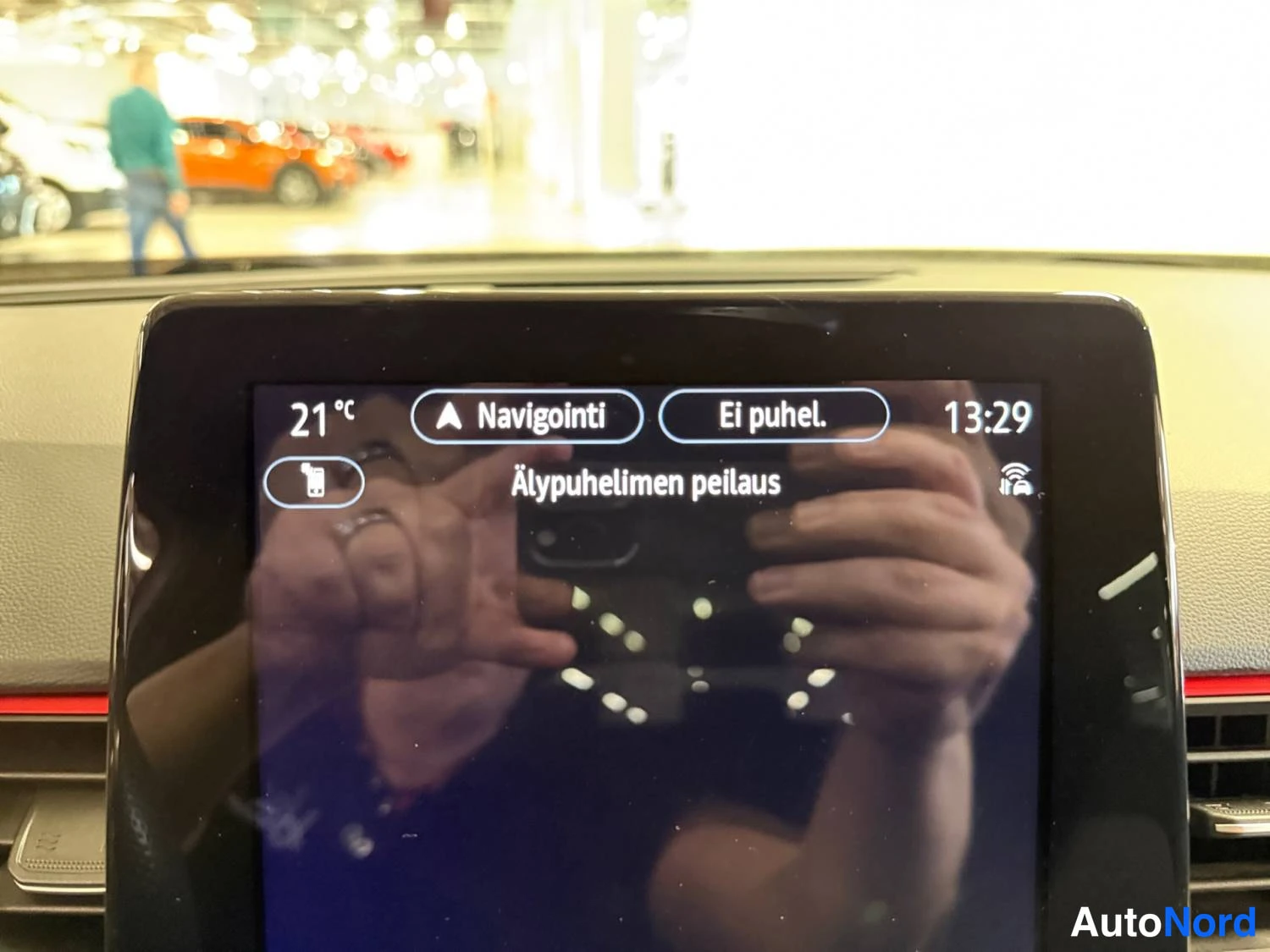 Valkoinen Renault Arkana E-TECH 2023, kuva 27