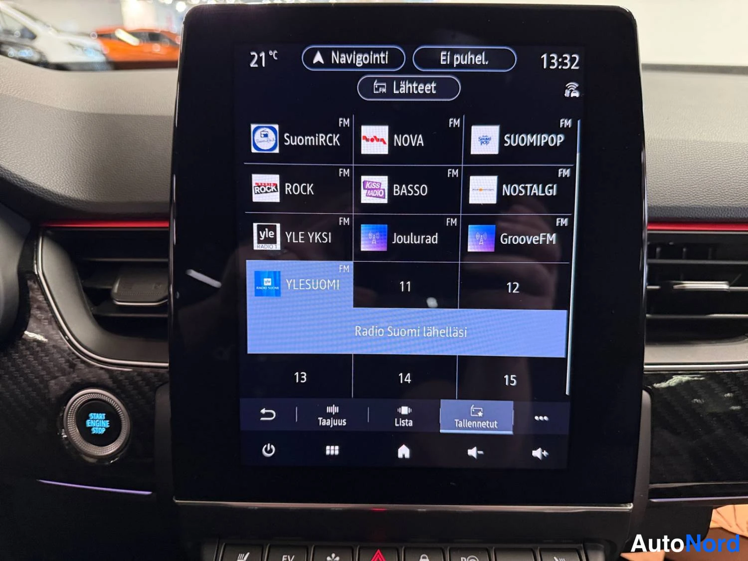 Valkoinen Renault Arkana E-TECH 2023, kuva 28