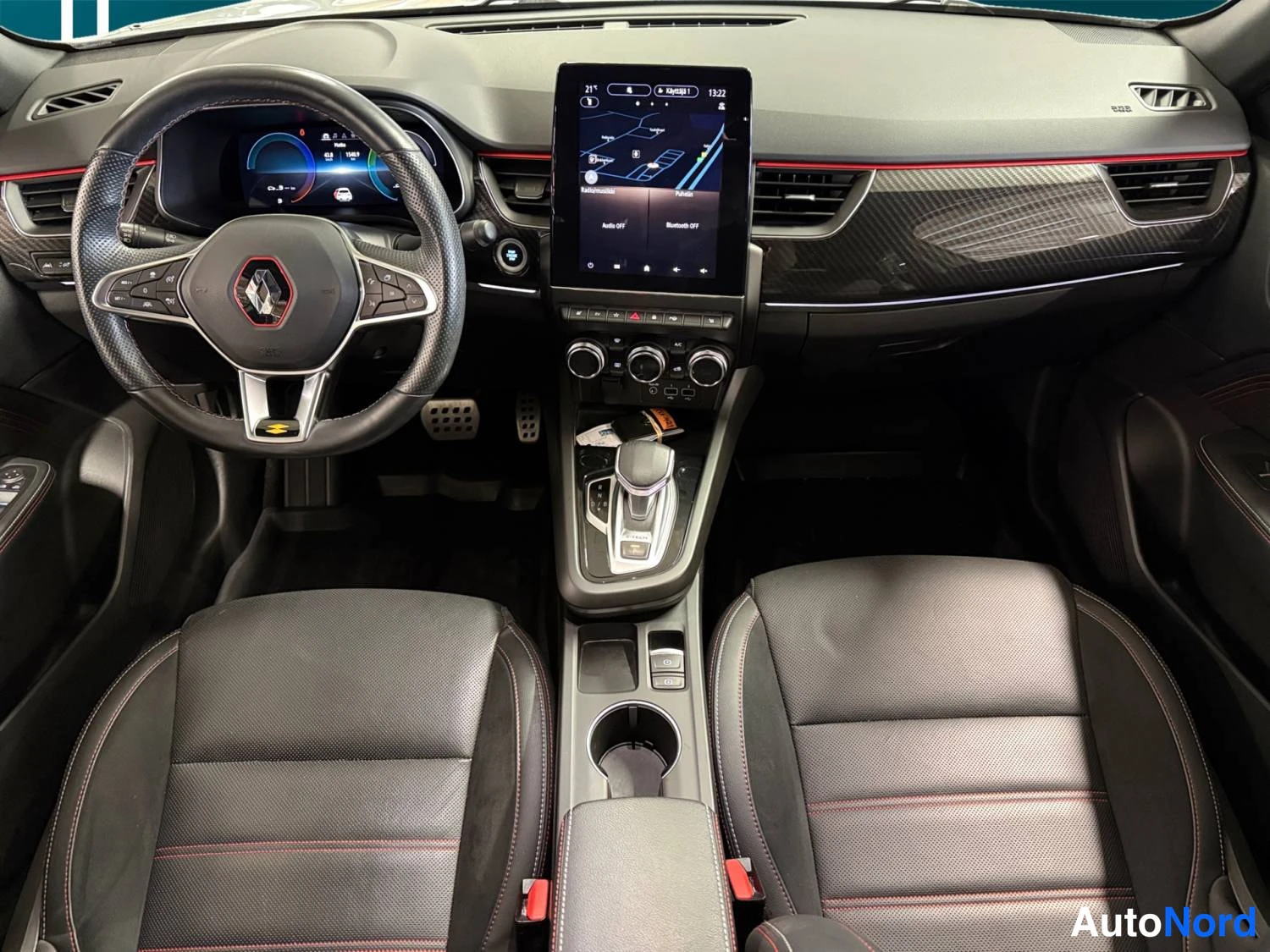 Valkoinen Renault Arkana E-TECH 2023, kuva 11
