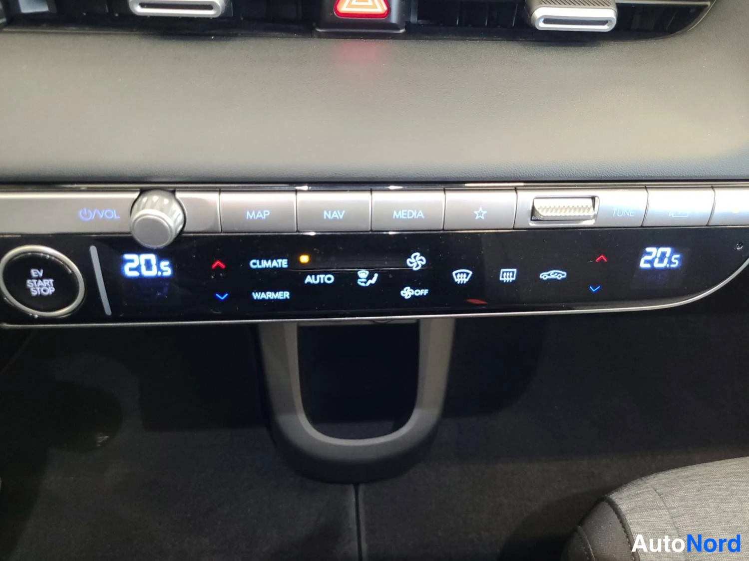 Harmaa Hyundai Ioniq 5 2023, kuva 19