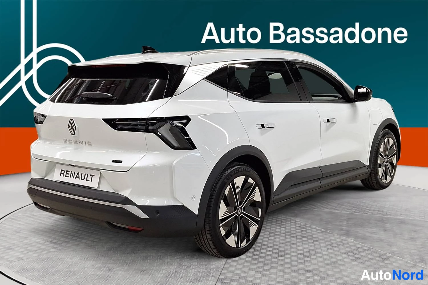 White Renault Scenic E-Tech electric 2026, rear three-quarter, photo 7