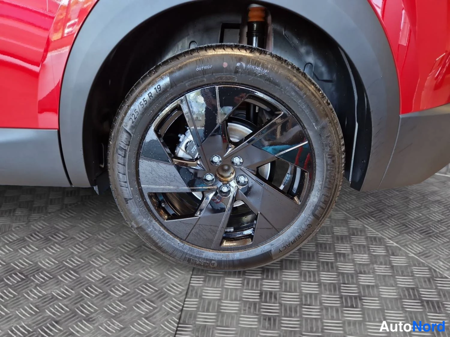 Punainen Citroen C5 aircross 2026, kuva 15