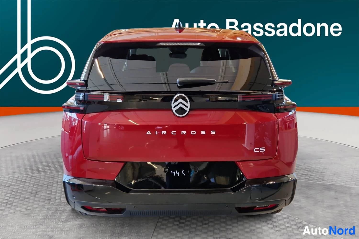 Punainen Citroen C5 aircross 2026, takaa, kuva 9