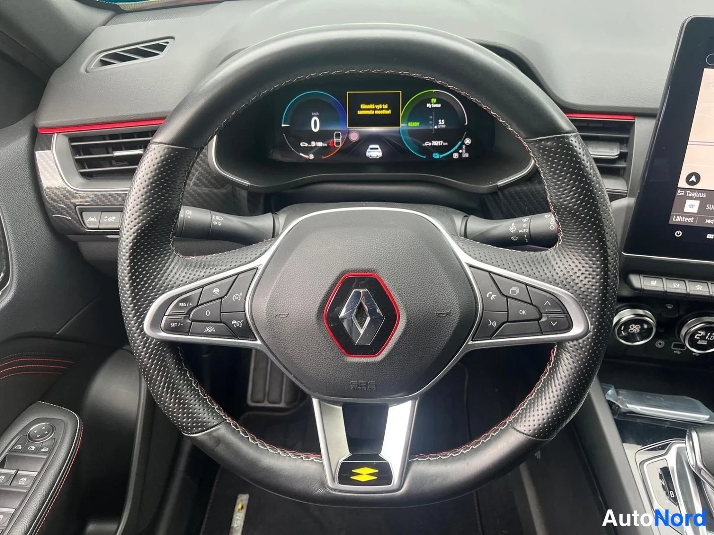 Punainen Renault Arkana E-TECH 2023, yksityiskohta, kuva 15