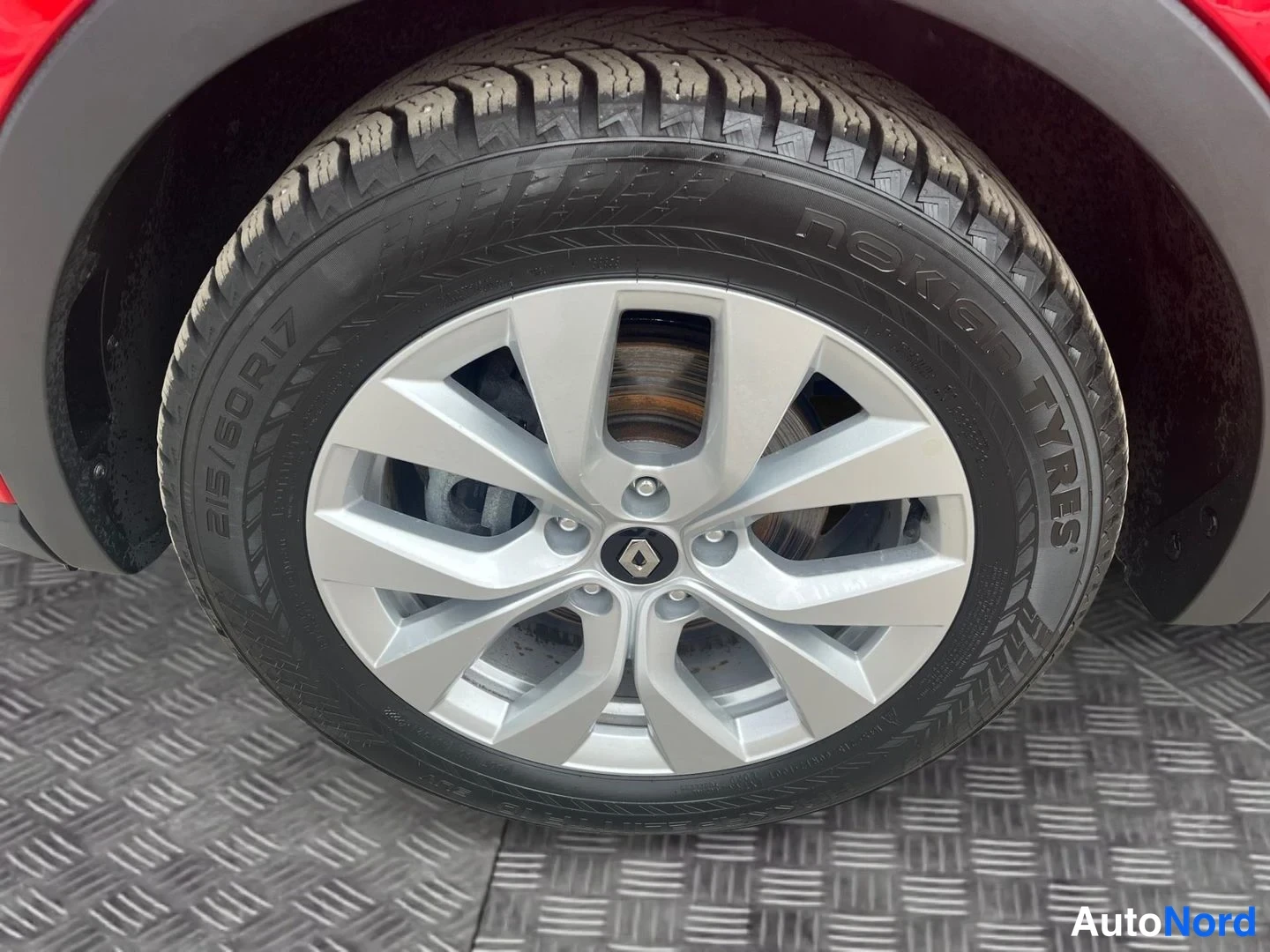 Punainen Renault Arkana E-TECH 2023, yksityiskohta, kuva 16