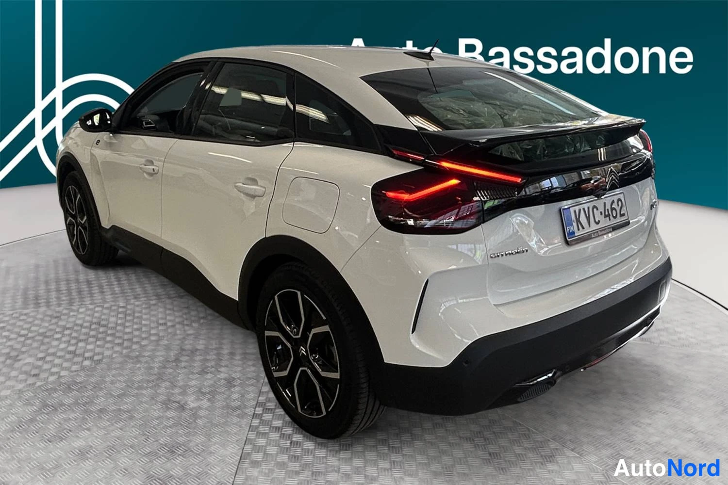 Valkoinen Citroen C4 2023, takaviisto, kuva 6