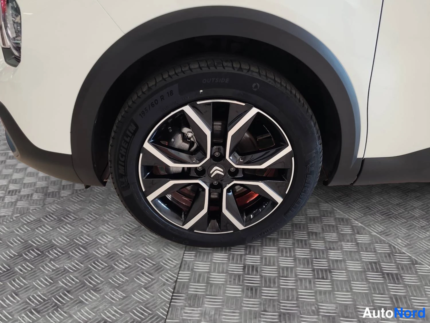 Valkoinen Citroen C4 2023, kuva 14