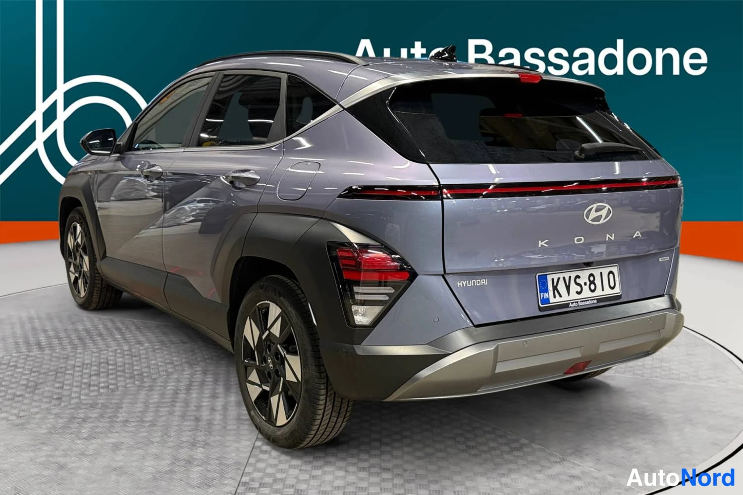 Harmaa Hyundai Kona 2025, takaviisto, kuva 6