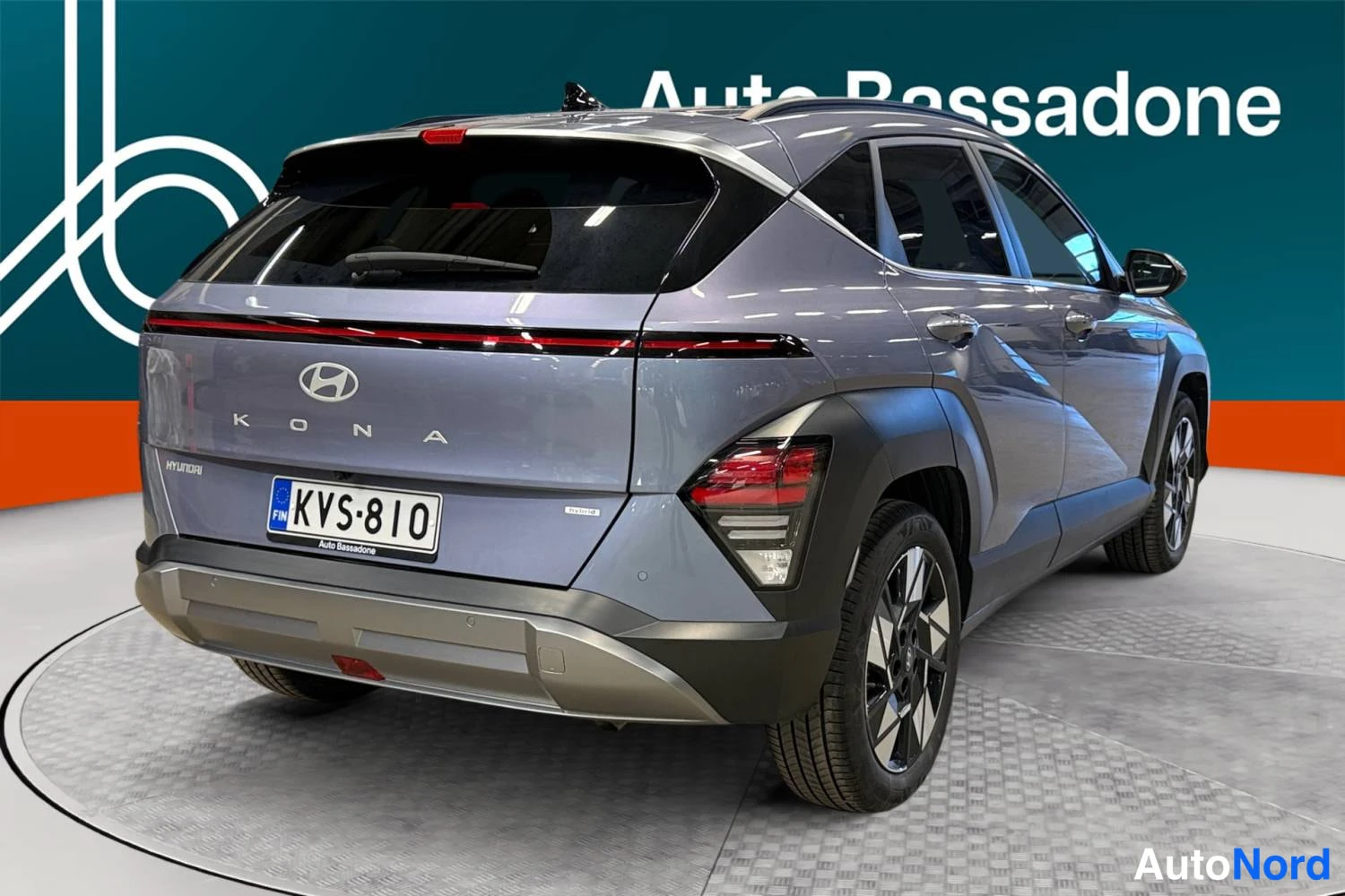 Harmaa Hyundai Kona 2025, takaviisto, kuva 7