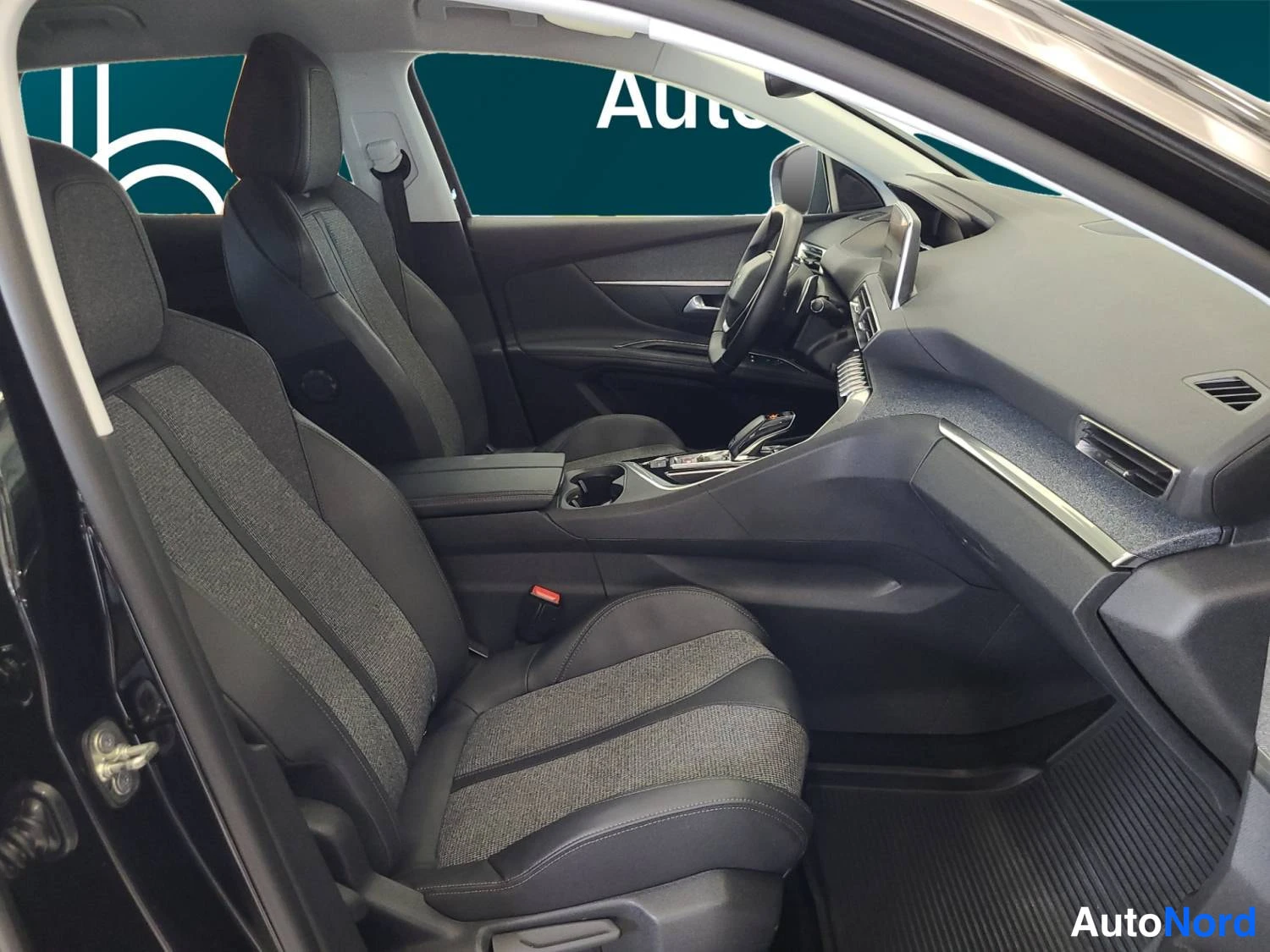 Musta Peugeot 3008 2017, kuva 27