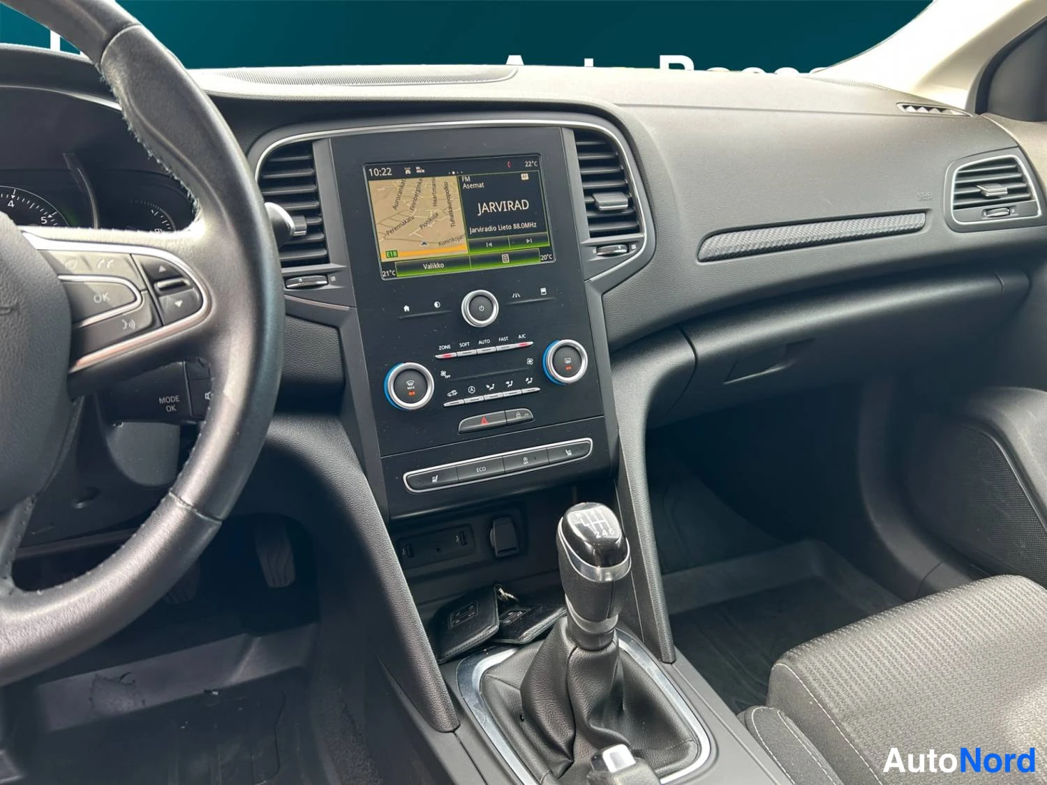 Harmaa Renault Megane 2018, kuva 15