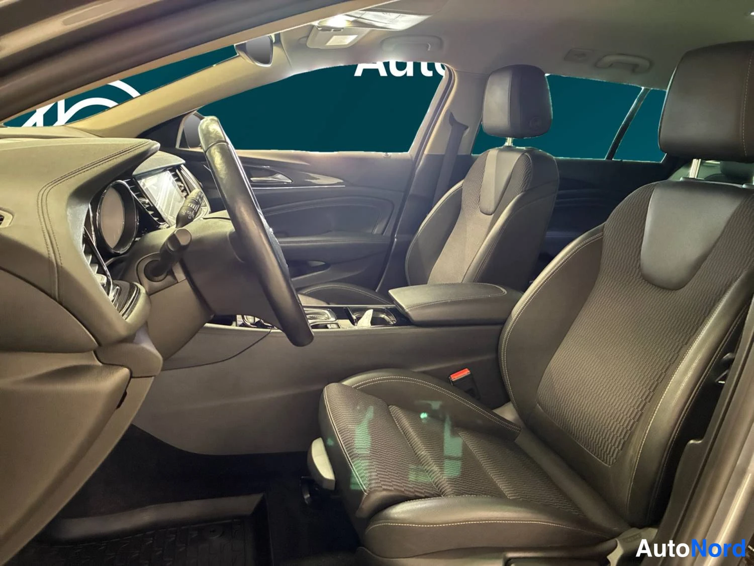 Harmaa Opel Insignia Sports Tourer 2019, kuva 11