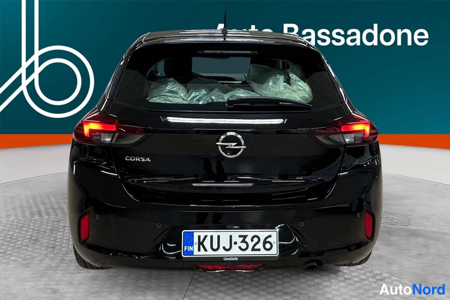 Musta Opel Corsa 2021, takaa, kuva 8