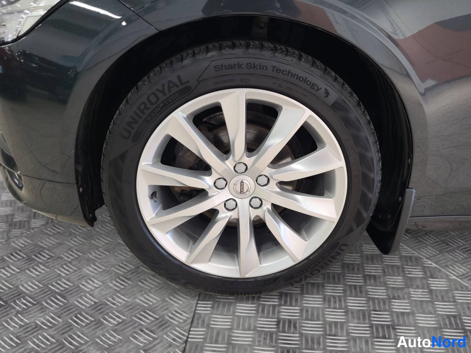 Harmaa Volvo V90 2019, kuva 14