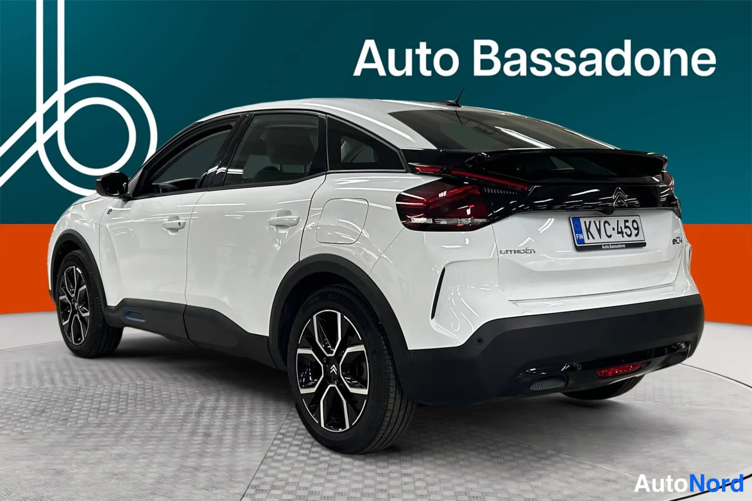 Valkoinen Citroen C4 2023, takaviisto, kuva 7