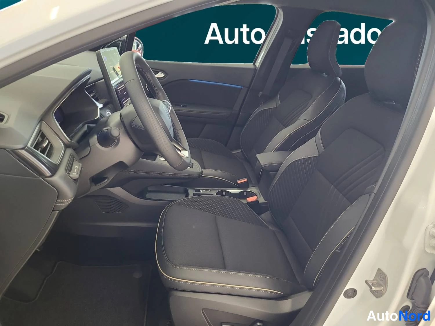 Valkoinen Renault Symbioz 2026, kuva 9