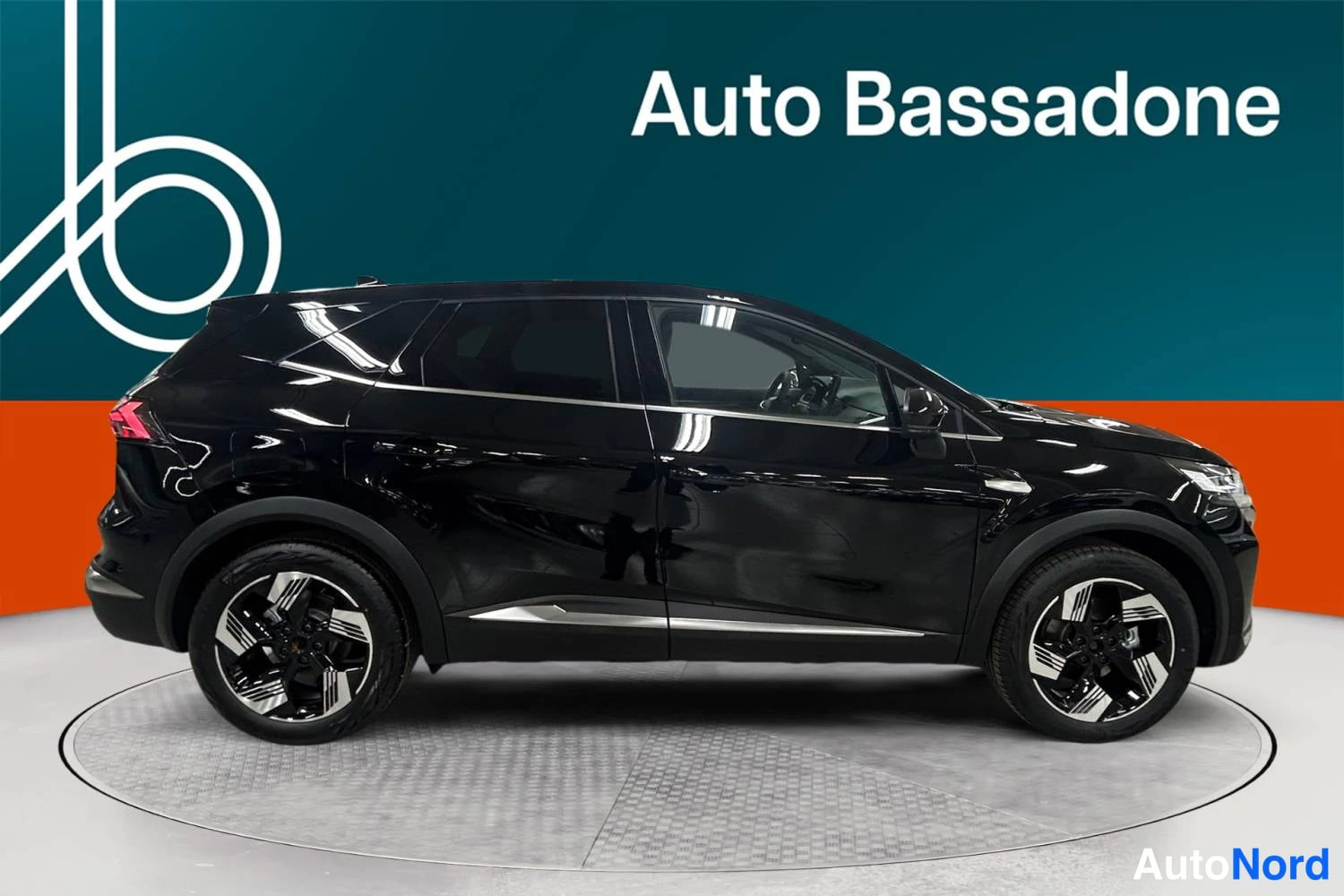 Musta Renault Symbioz 2026, takaviisto, kuva 6