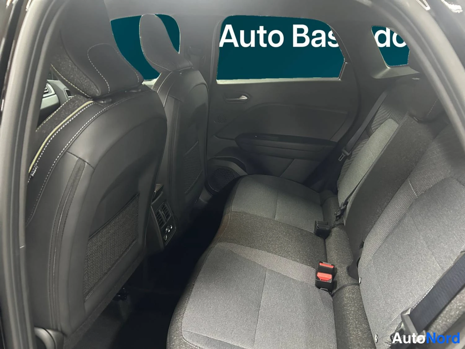 Musta Renault Symbioz 2026, kuva 10