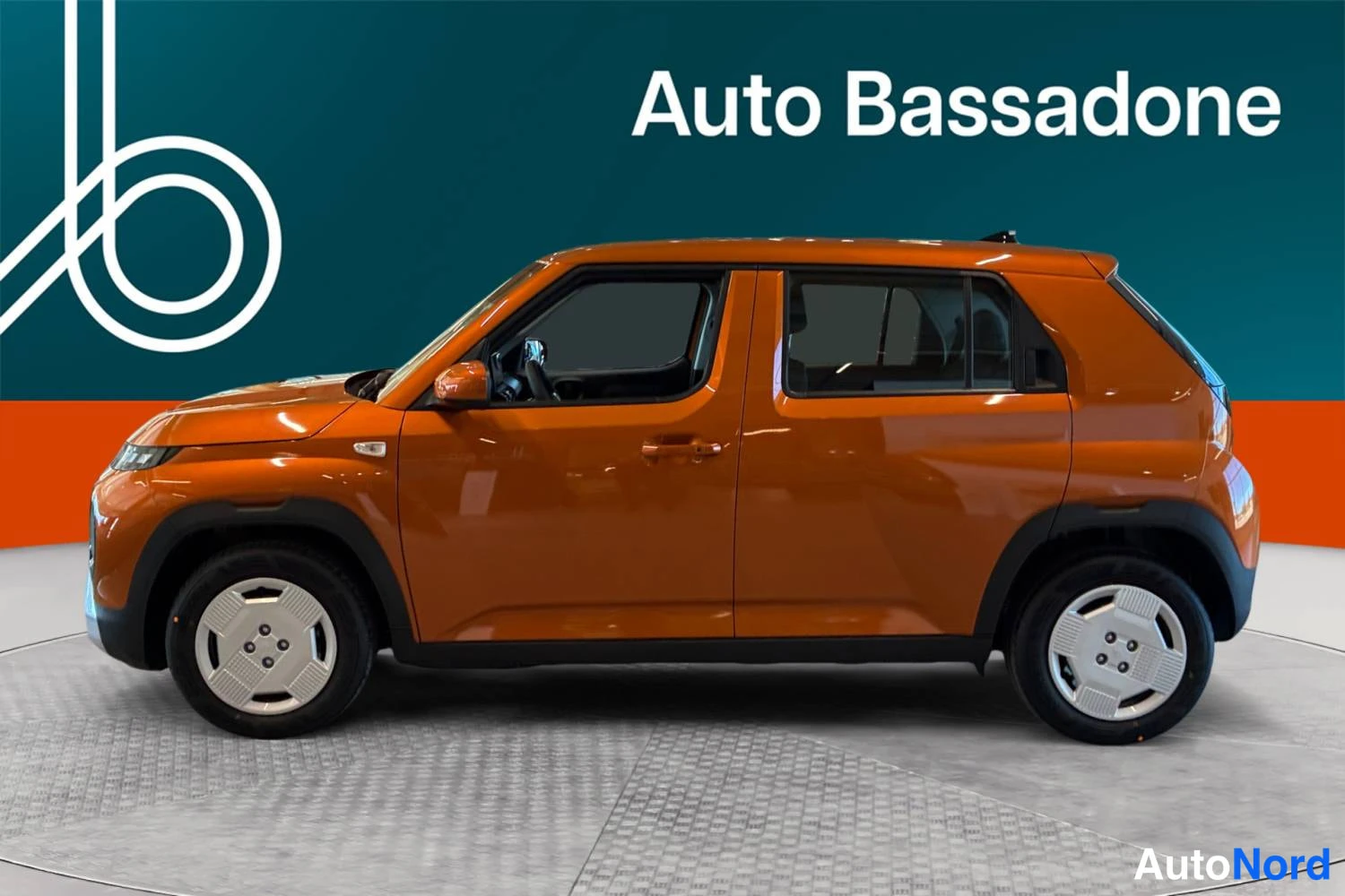 Oranssi Hyundai Inster 2025, sivulta, kuva 4