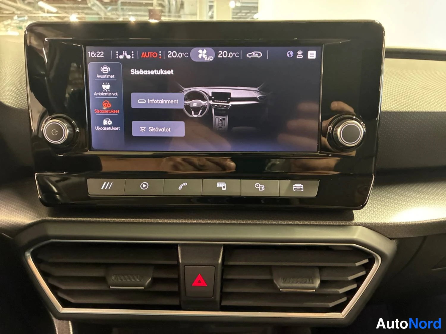 Valkoinen Seat Leon sportstourer 2021, kuva 19