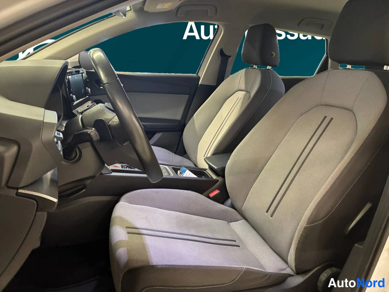 Valkoinen Seat Leon sportstourer 2021, kuva 26