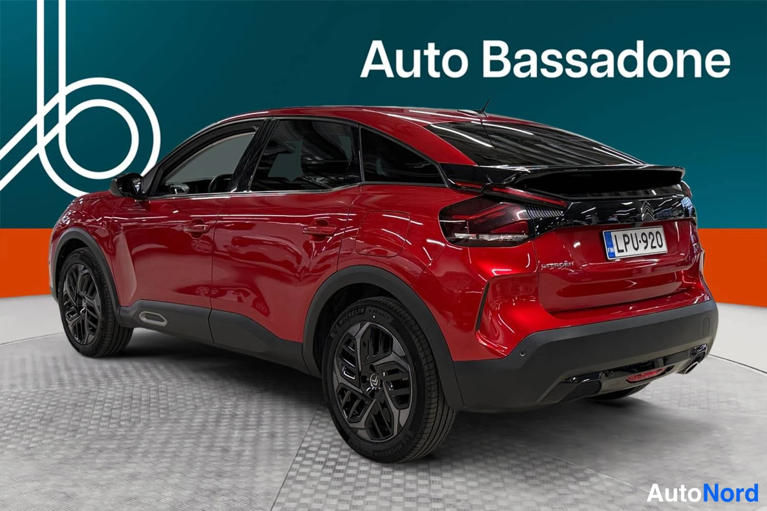 Punainen Citroen C4 2021, takaviisto, kuva 6