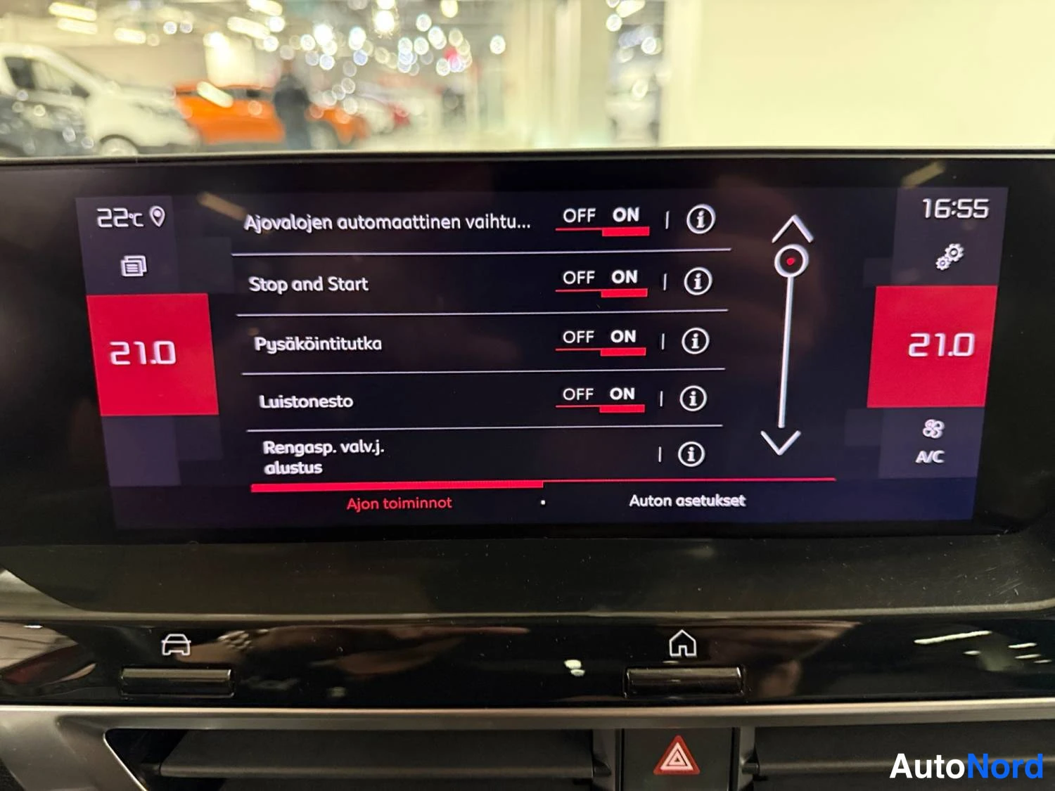 Punainen Citroen C4 2021, kuva 23