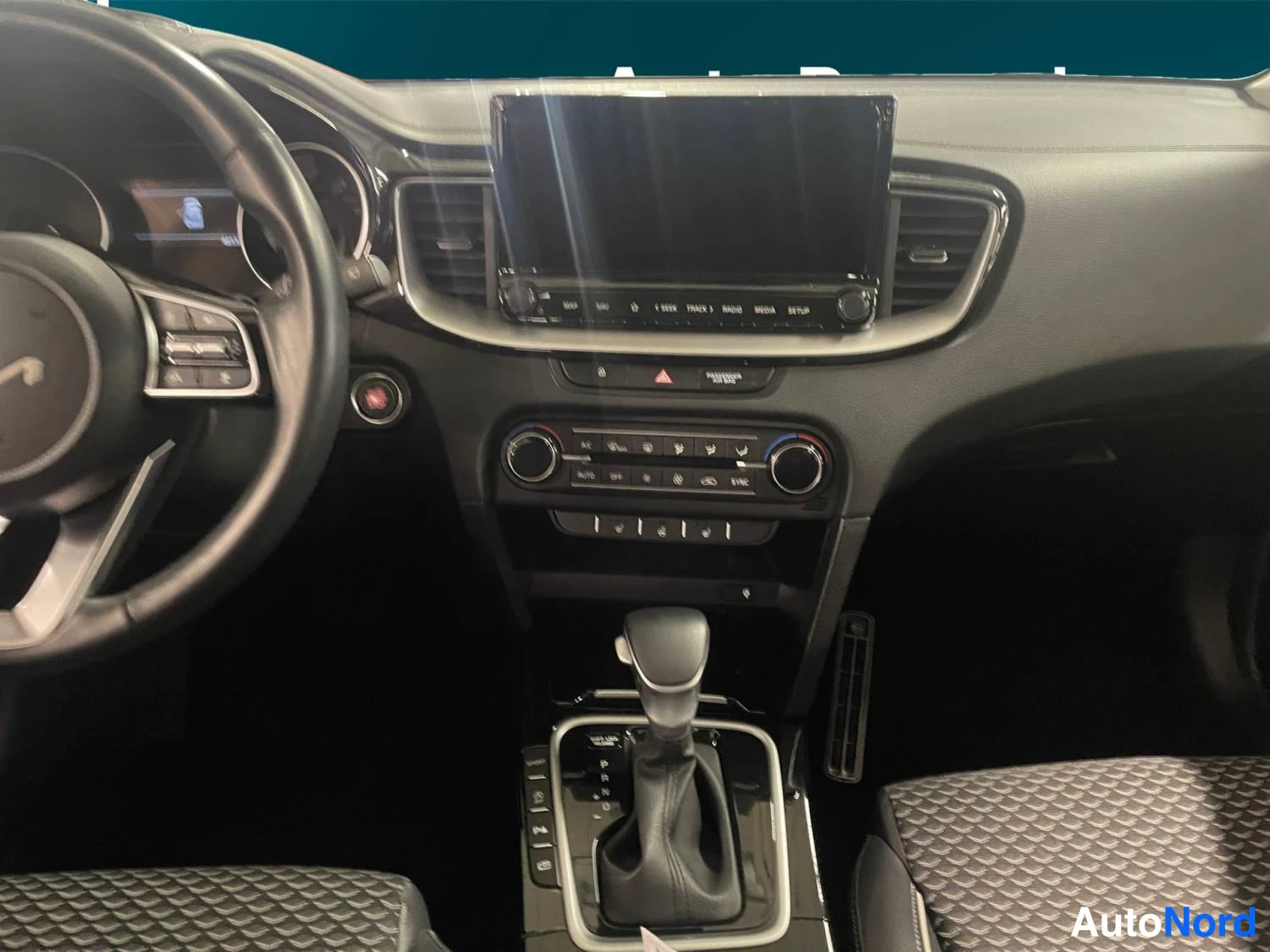 Harmaa Kia Xceed 2023, kuva 11