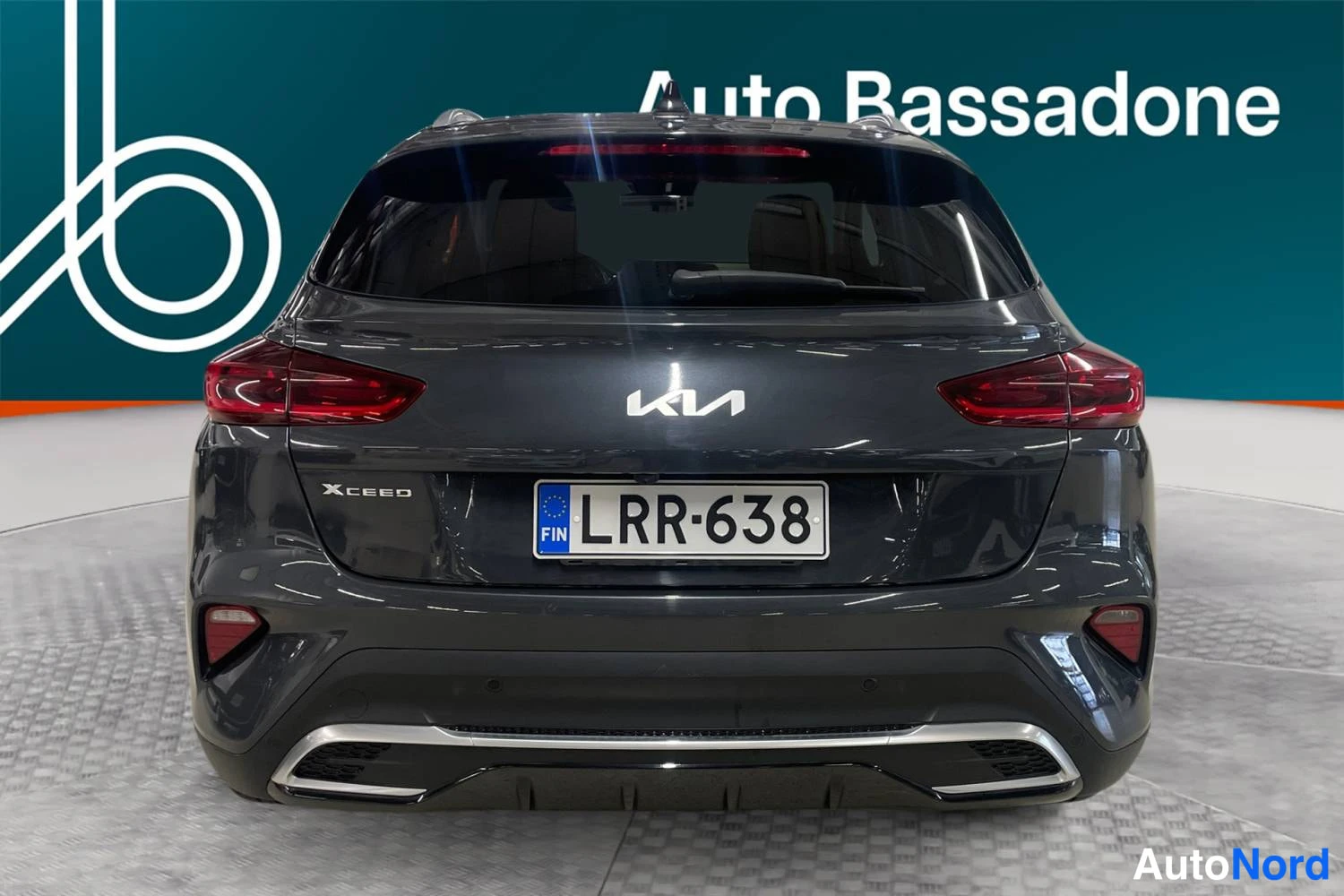 Harmaa Kia Xceed 2023, takaa, kuva 8