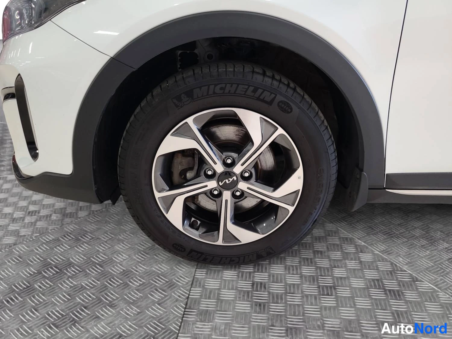 Valkoinen Kia Xceed 2023, kuva 13