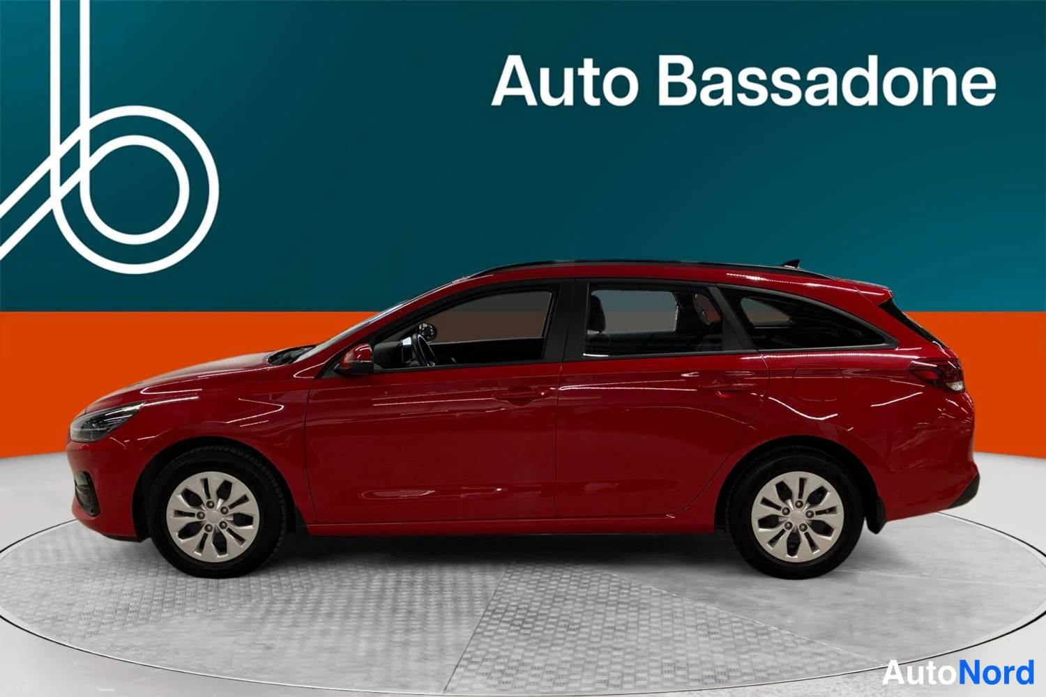 Punainen Hyundai I30 2024, sivulta, kuva 5