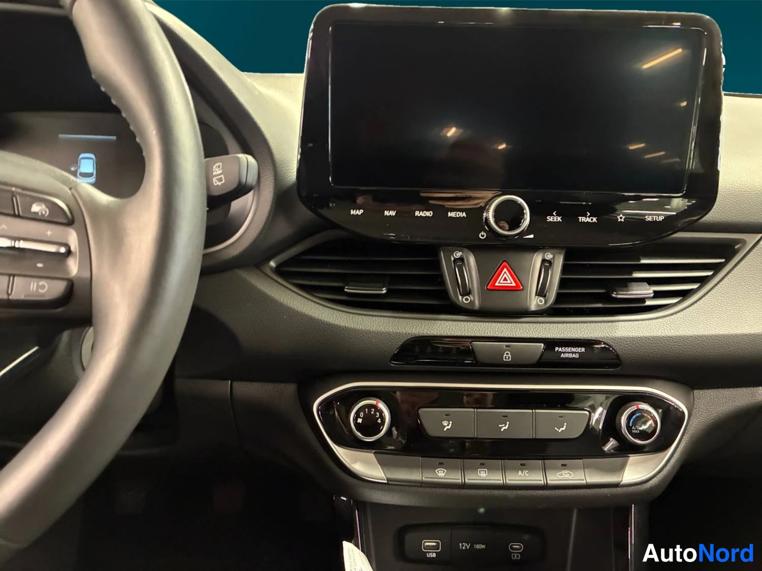 Punainen Hyundai I30 2024, kuva 14