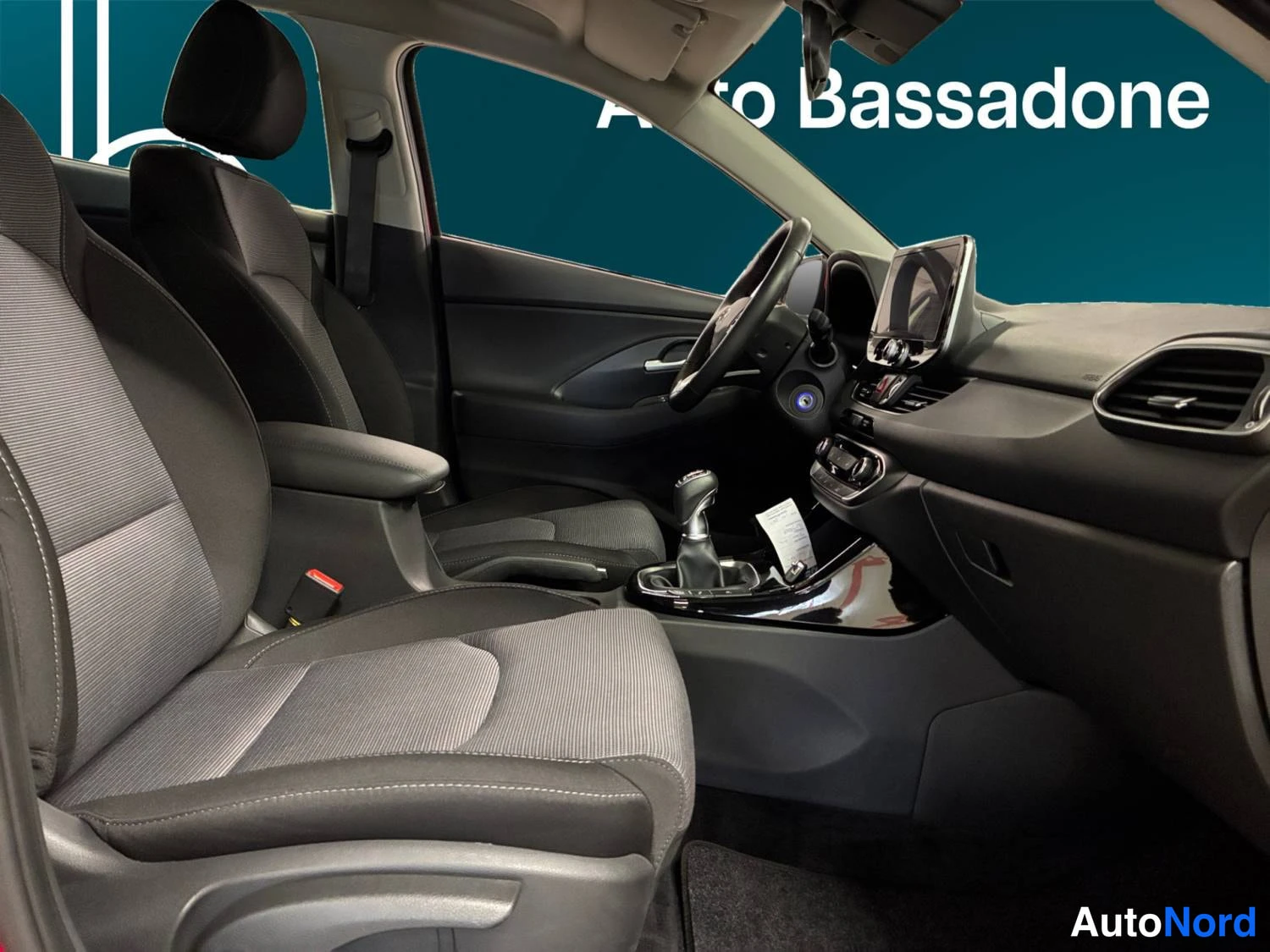 Punainen Hyundai I30 2024, kuva 18