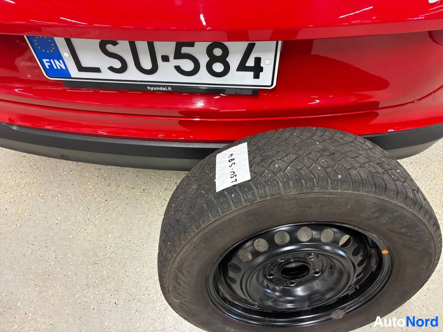Punainen Hyundai I30 2024, takaa, kuva 10