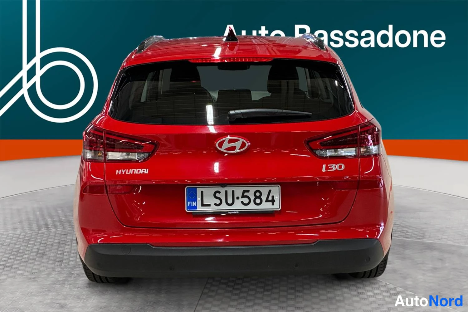 Punainen Hyundai I30 2024, takaa, kuva 8
