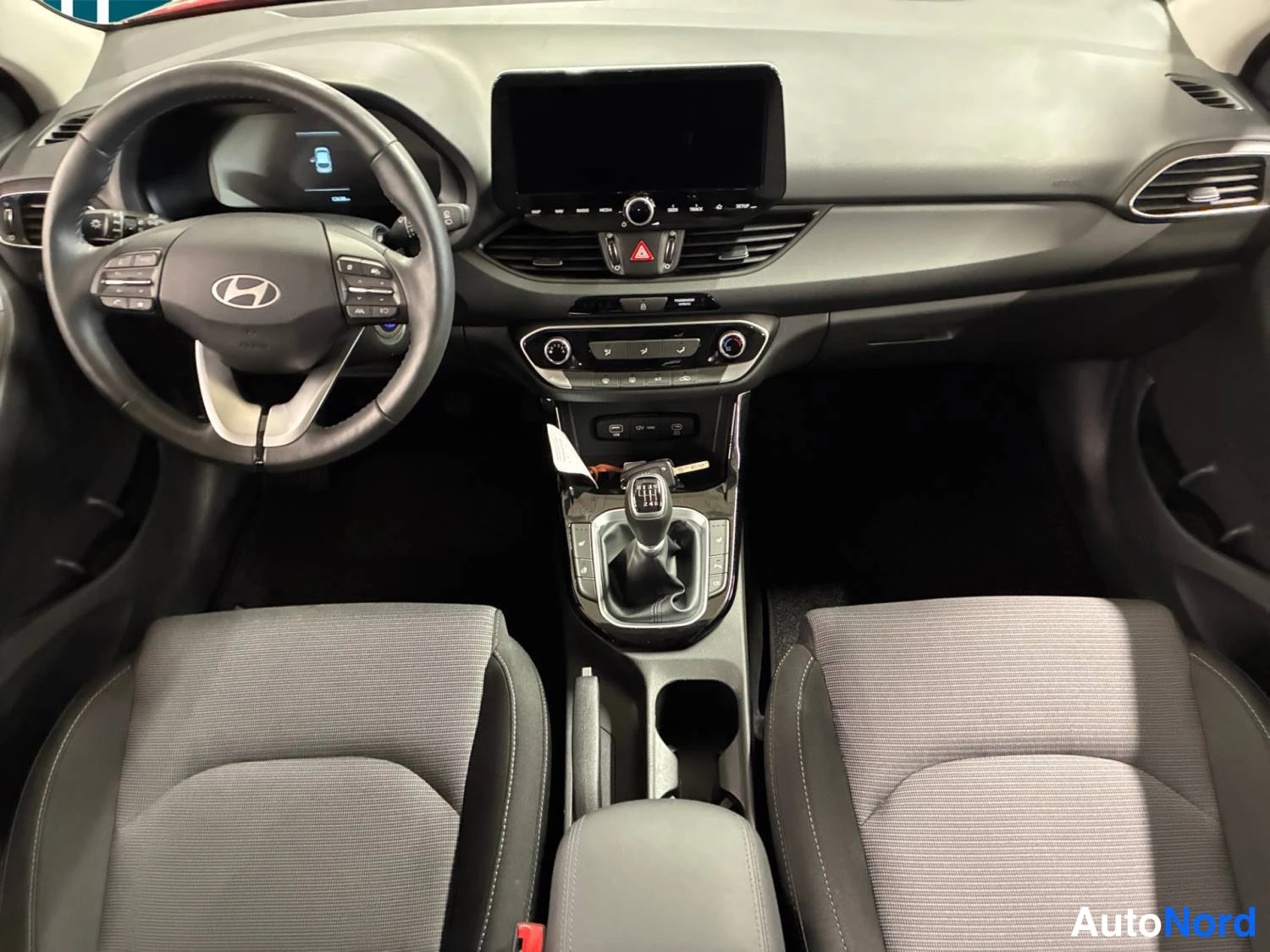 Punainen Hyundai I30 2024, kuva 13
