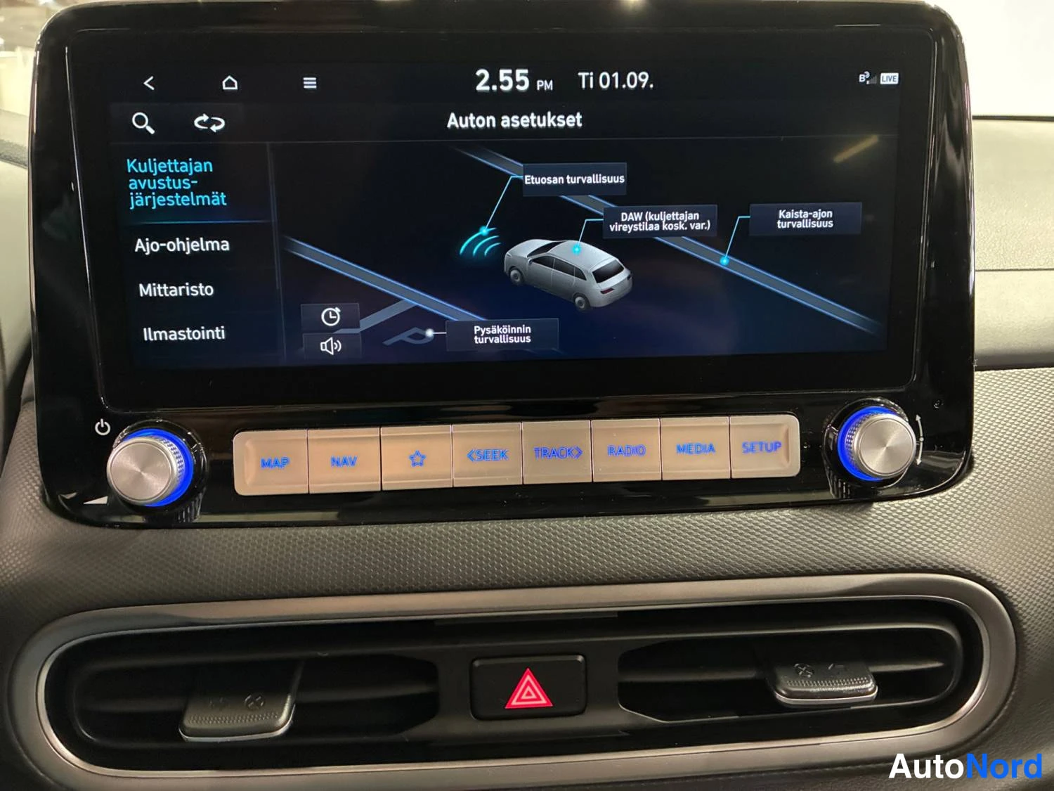 Harmaa Hyundai Kona Electric 2023, kuva 30