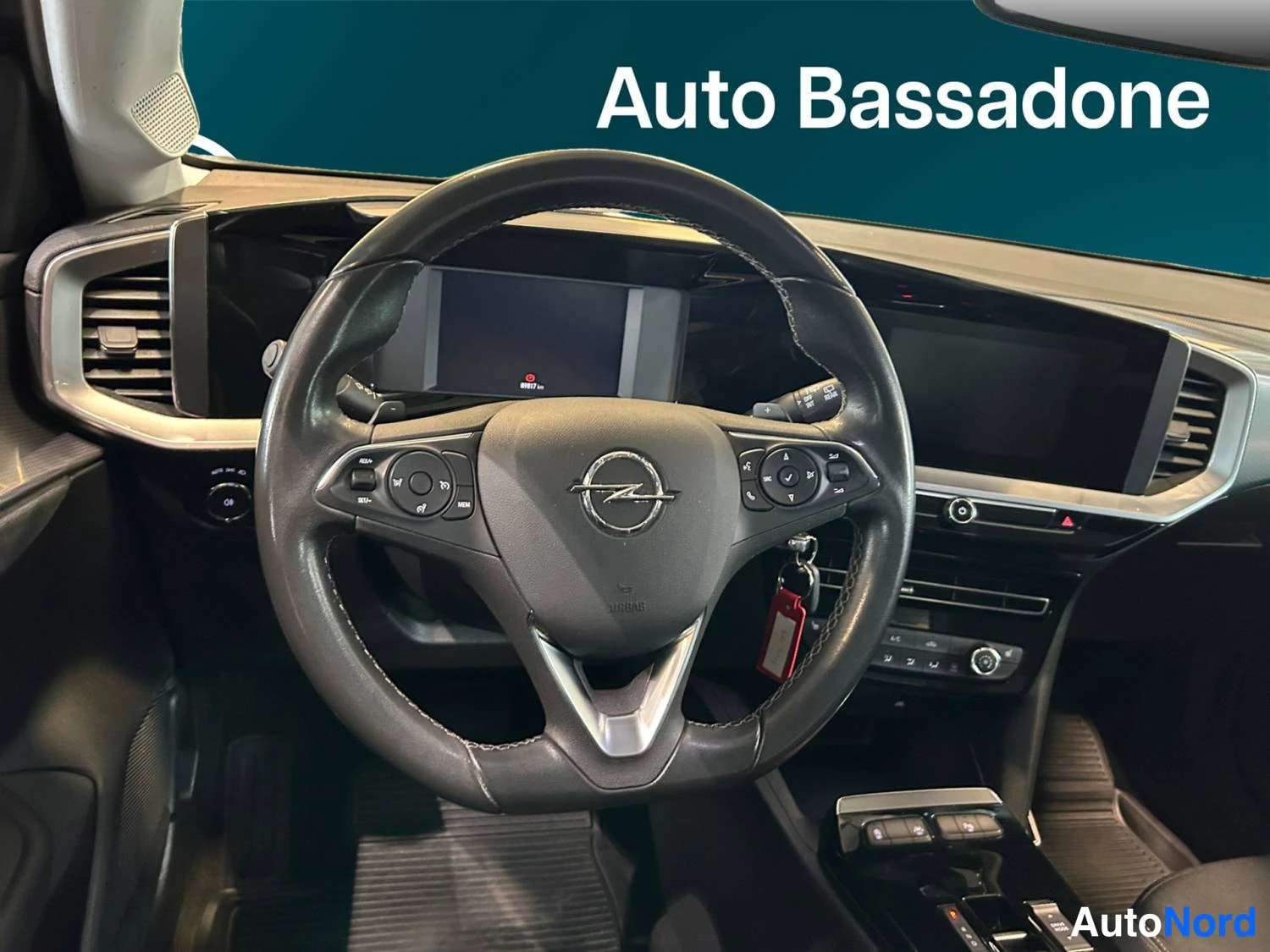 Musta Opel Mokka 2022, kuva 13
