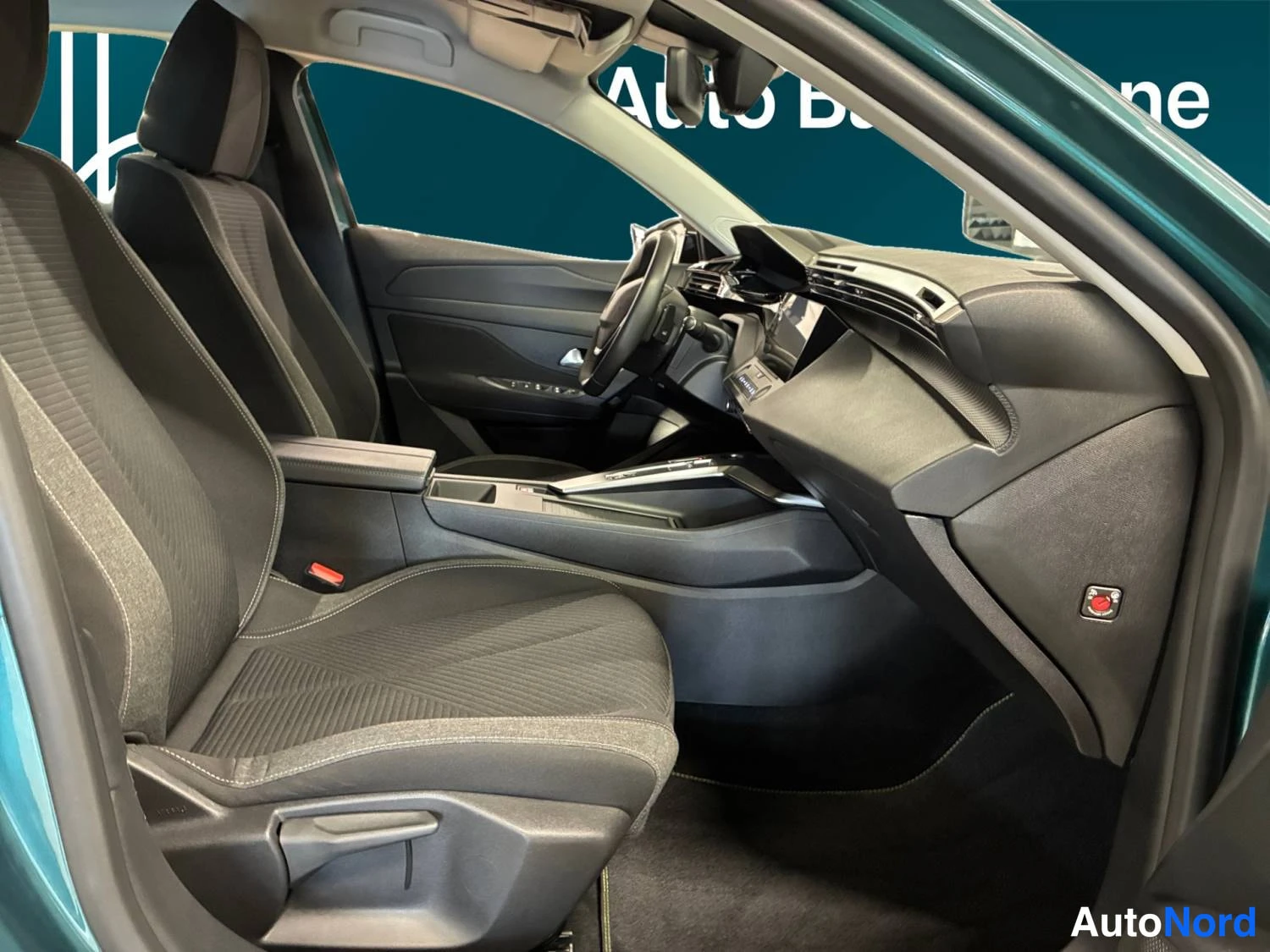 Sininen Peugeot 308 2023, kuva 15