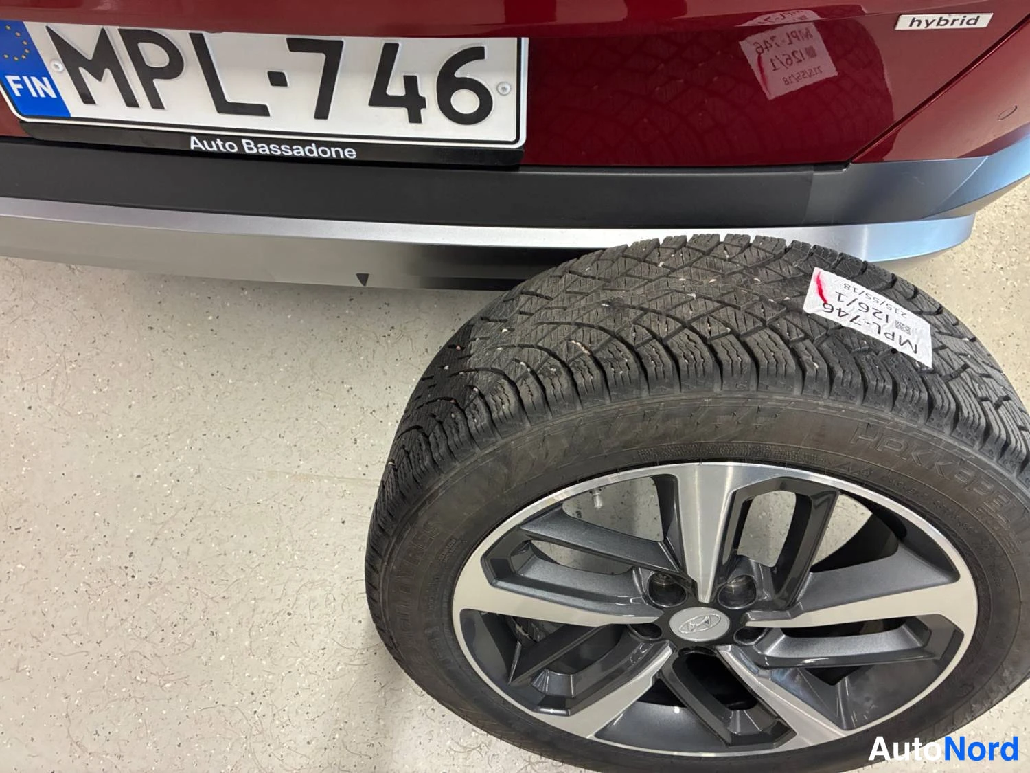 Punainen Hyundai Kona 2023, kuva 17