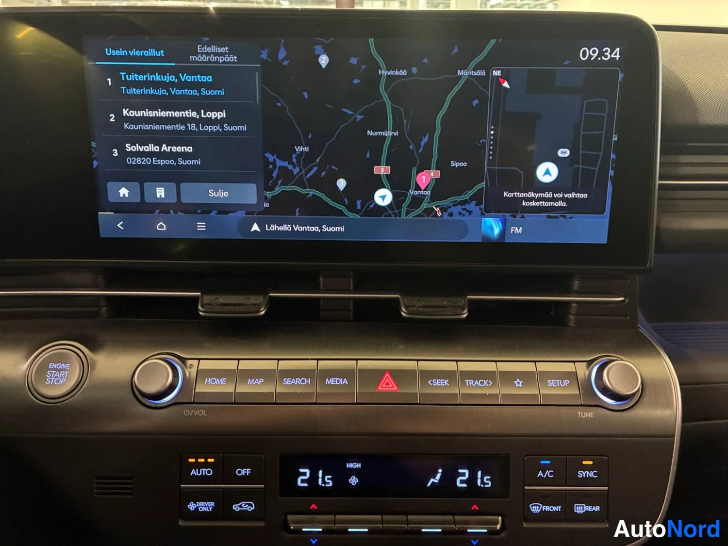 Punainen Hyundai Kona 2023, kuva 26