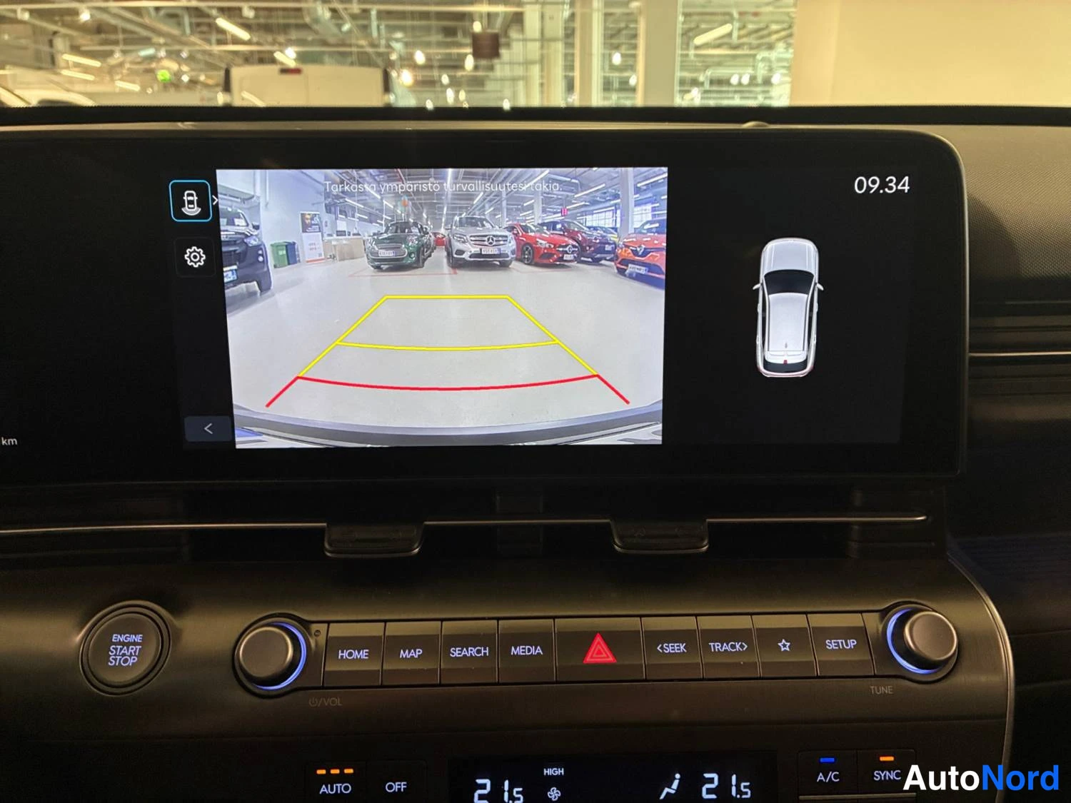 Punainen Hyundai Kona 2023, kuva 27